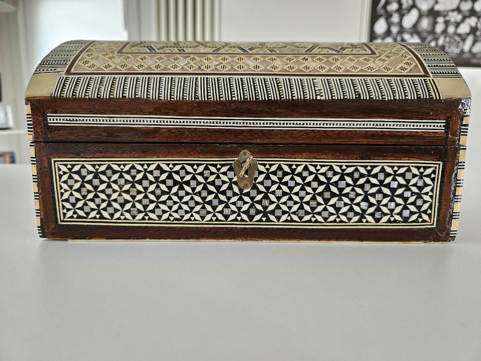 Cassapanche: Schmuckschatulle aus Holz mit Perlmutt, Handarbeit – Nuovo (secondo la descrizione) da Meilen venduto da Anaisan 3
