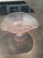 Rosafarbene Vintage Glas-Fruchtschale, schönes Design