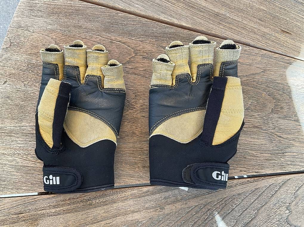 Guanti & manicotti: Segelhandschuhe von Gill – Usato da Regensdorf venduto da Oli5633 1