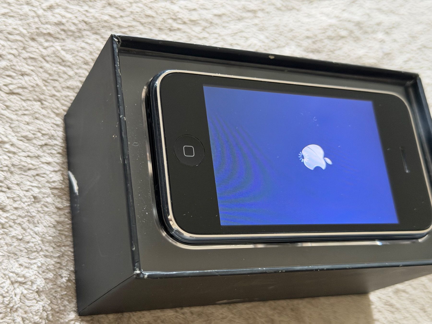 Apple Handys / Smartphones: Klassisches iPhone 3GS, 32GB - A1303 Sammlerstück – Defekt aus Aarau von KorgPA 7