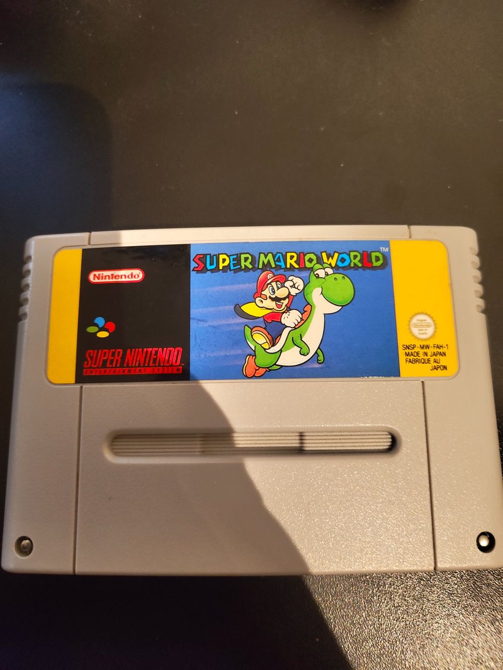 Giochi: Super Mario World SNES PAL FR – Usato da Monthey venduto da Micro-ondesGame