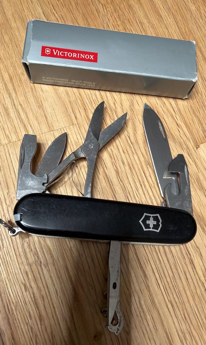 Victorinox Taschenmesser: VICTORINOX SACKMESSER UBS – Gebraucht aus Zürich von Frei-Occasionen 2
