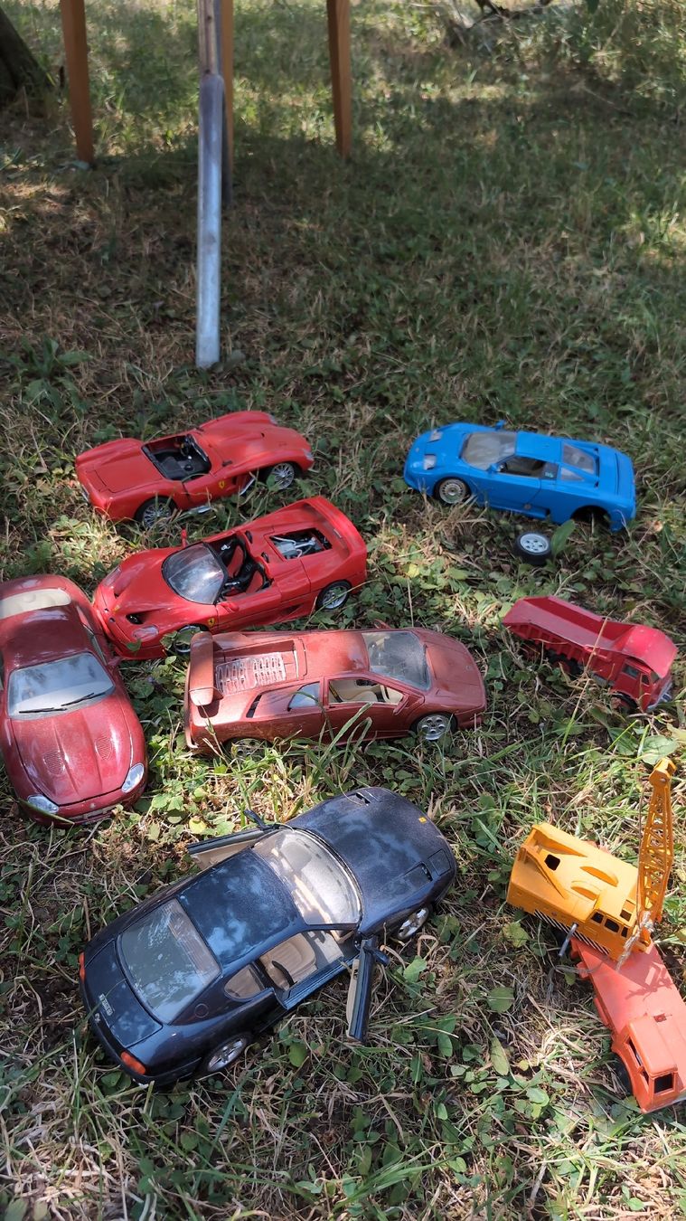 Ferrari Modellautos: diverse modellautos – Defekt aus Oltingen von gys_2yjc