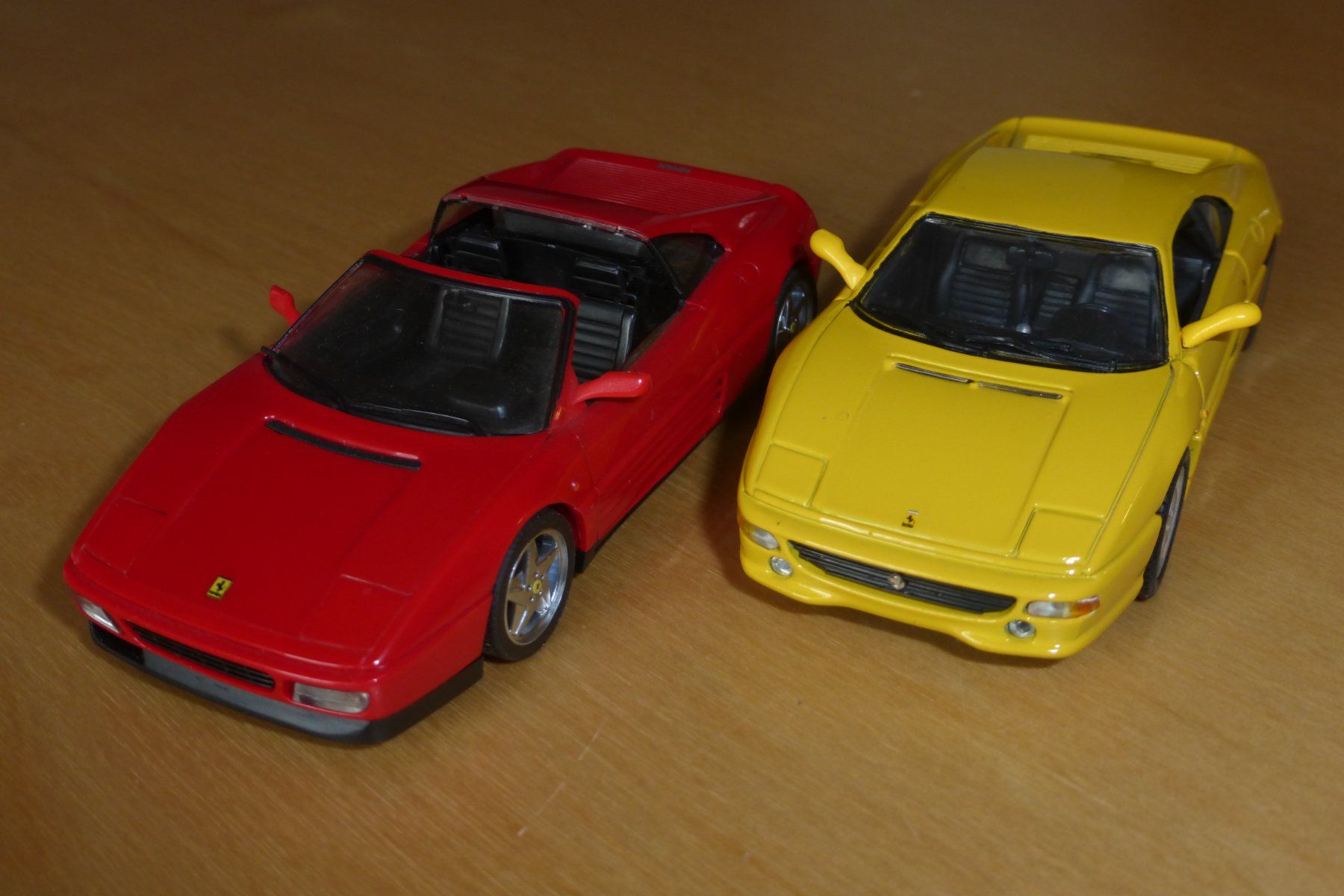Modellini d'auto: 2x Ferrari 1:43 – Usato da Gempen venduto da Smokie72 1
