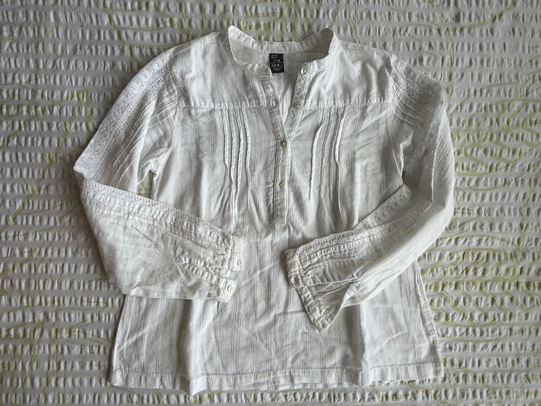Camicette, T-shirt & Top: Weisse Langarm Bluse mit Plissee Gr 128 – Usato da Hünibach venduto da rotestandem01