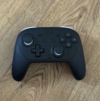 Nintendo Switch Pro Controller – Schwarz – gebraucht