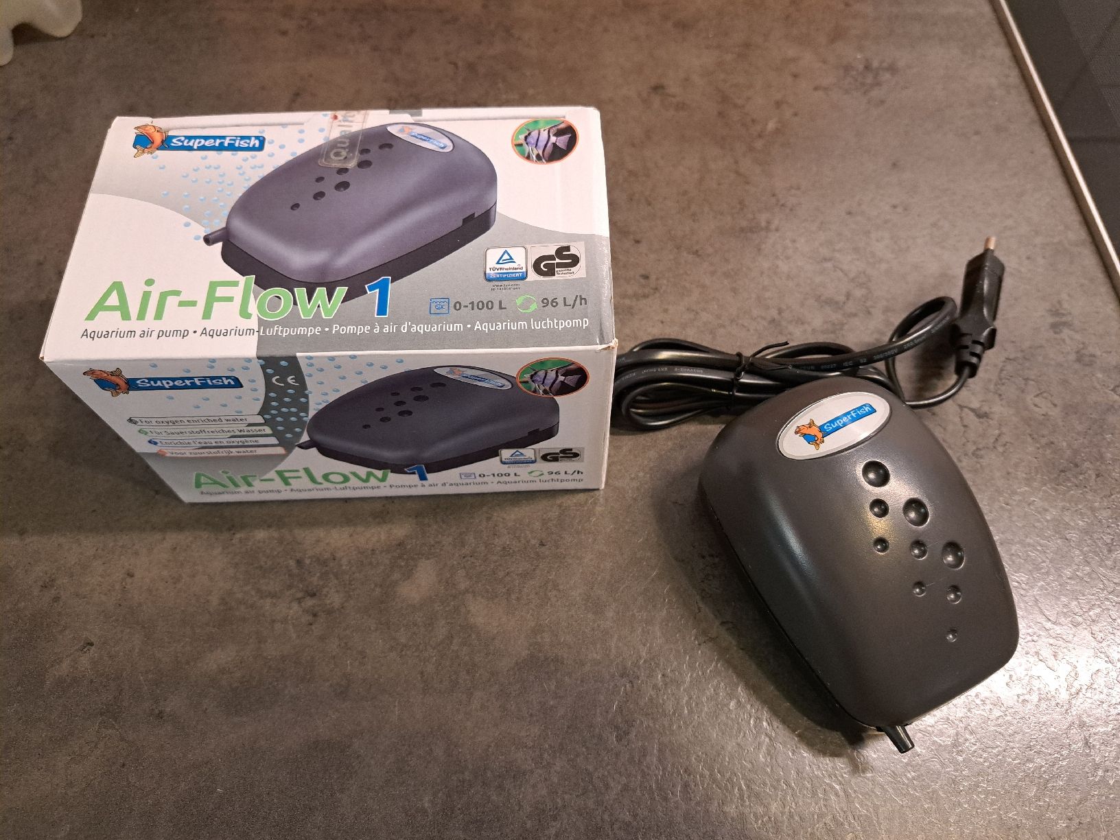 Pompe: Luftpumpe Aquarium SuperFish Air Flow 1 – Nuovo (secondo la descrizione) da Unterkulm venduto da famerismann