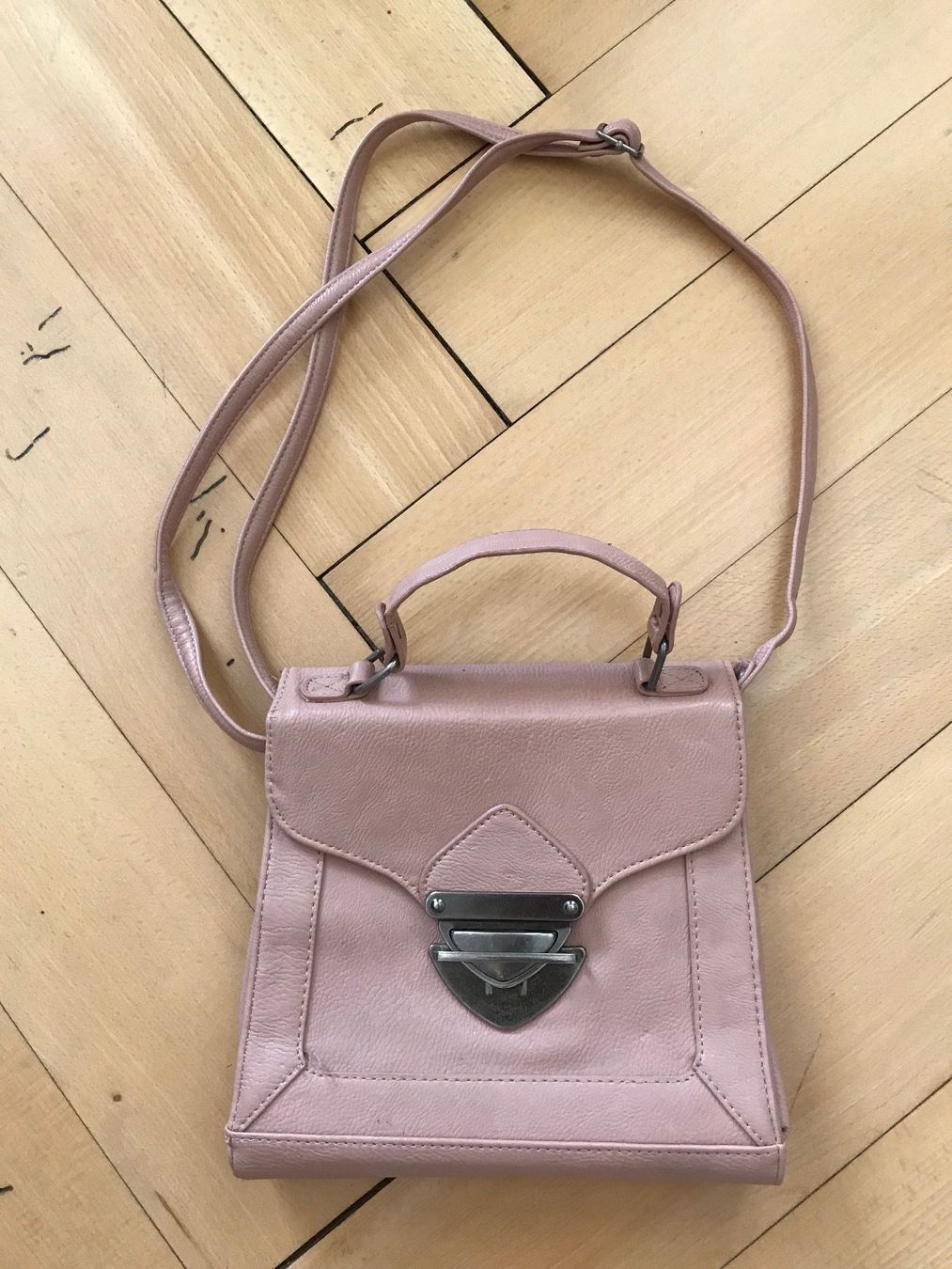 Taschen für Damen: Handtasche – Gebraucht aus Winterthur von Gape1 1