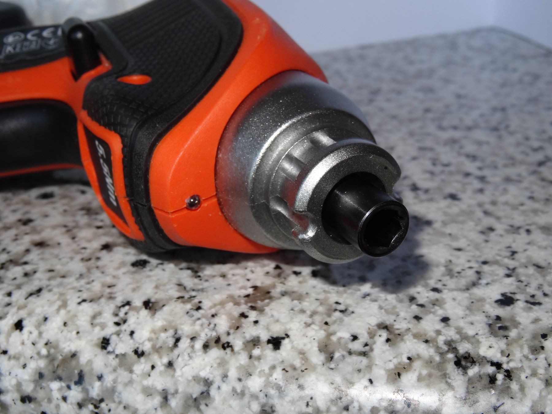 Tutti gli attrezzi: Black& Decker Schrauber  & Winkelschrauber. – Usato da Buttisholz venduto da rappirosen 6