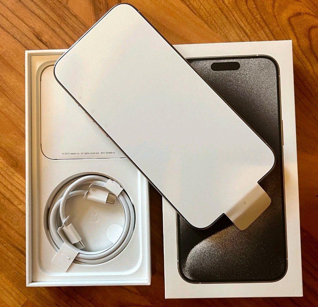 Apple Telefoni cellulari / Smartphones: iPhone 15 Pro Max (512GB) Akku 100% – Usato da Luzern venduto da Waince786 1