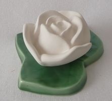 Duftkeramik - Rose auf Blatt-Untersetzer grün