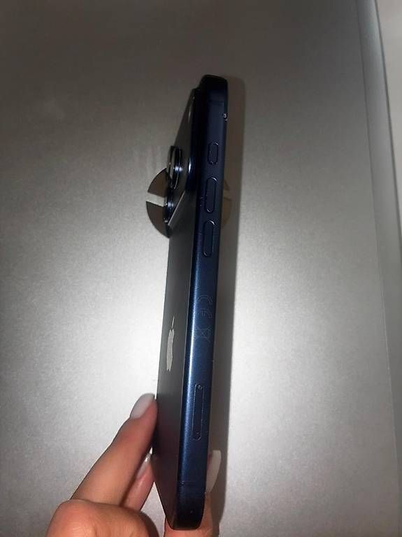 Telefoni cellulari / Smartphones: iPhone 17 Pro 256 Go  Deep Blue – Nuovo e nell'imballaggio originale da Yverdon-les-Bains venduto da pro_sc9s 1