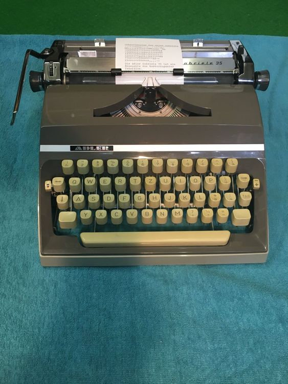 Machine A Ecrire Gabriele 35 À VENDRE! - FR