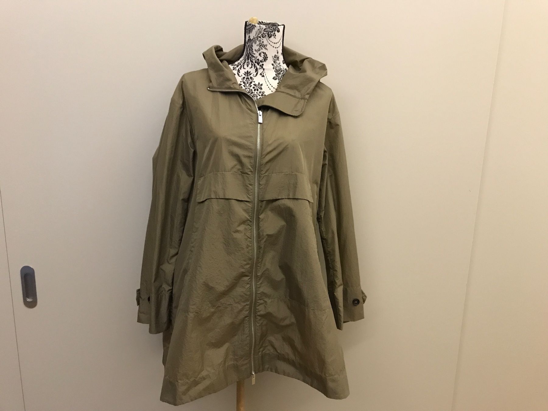 Lis Lareida Giacche: Jacke von Lis Lareida – Usato da Marthalen venduto da Chuegi1