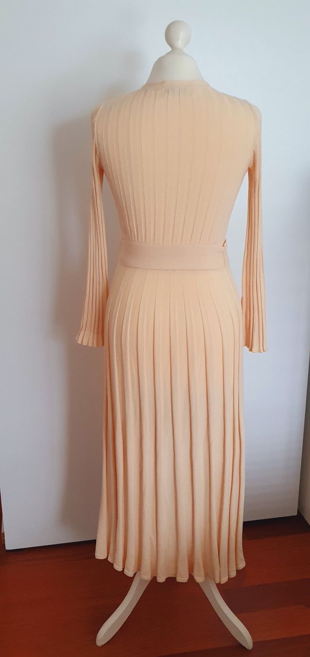 Robes: Strickkleid Nicholas Gr. 34 beige – D'occasion à Stansstad par InStyle8 1
