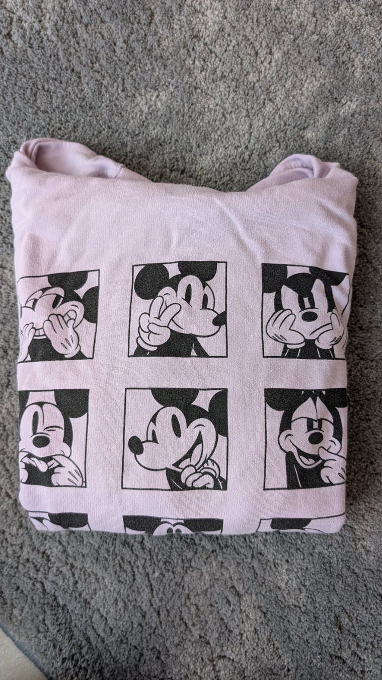 Pulls et sweat-shirts: Micky Pulli 146/152 – D'occasion à Ganterschwil par Nike18 1