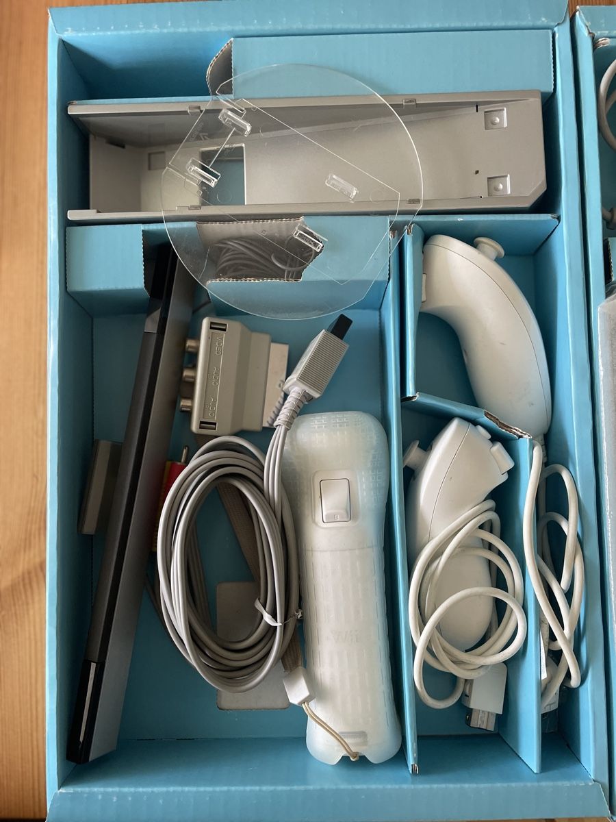 Nintendo Console: Nintendo Wii RVL-001 GameCube Compatible Complete Set + OVP – Usato da Thalwil venduto da jai_ypl7 4