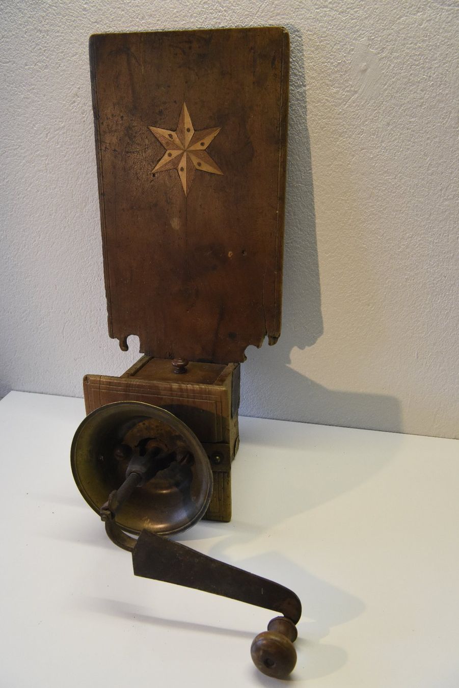 Tutte le decorazioni: Kaffeemühle antik mit Einlegestern – Usato da Urdorf venduto da zueri_50