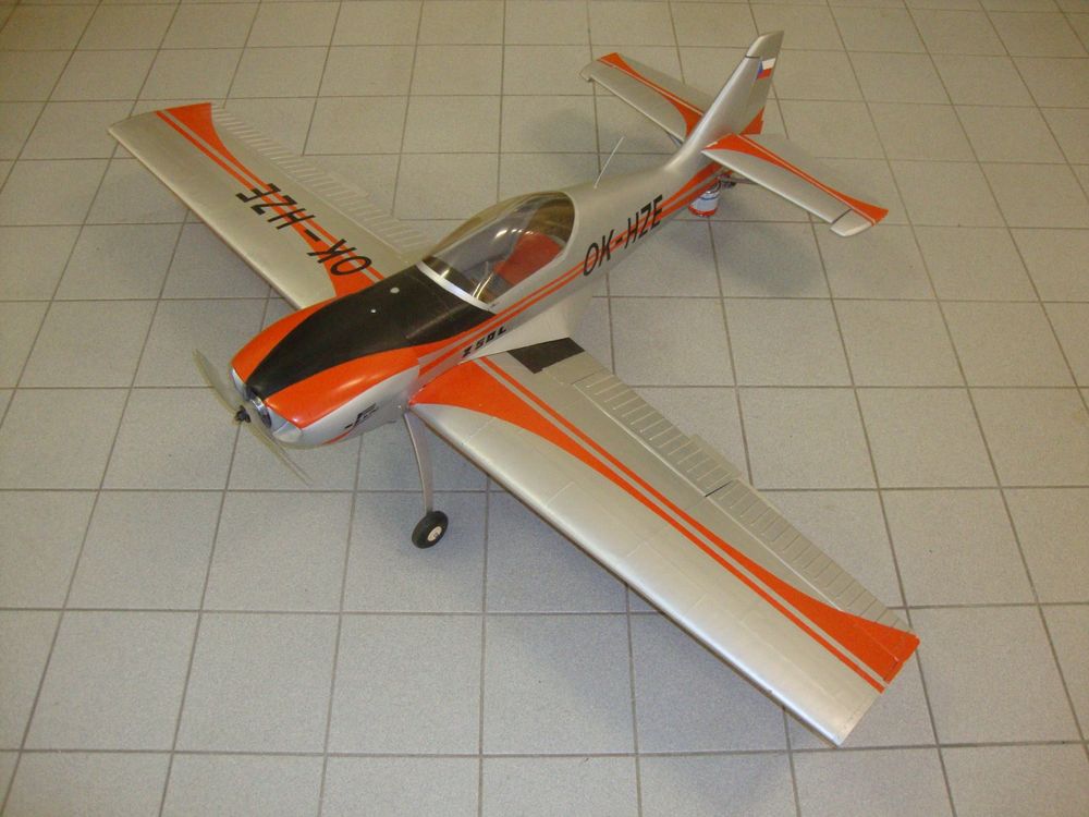 Zlin Z 50 L von H&P Kaufen auf Ricardo