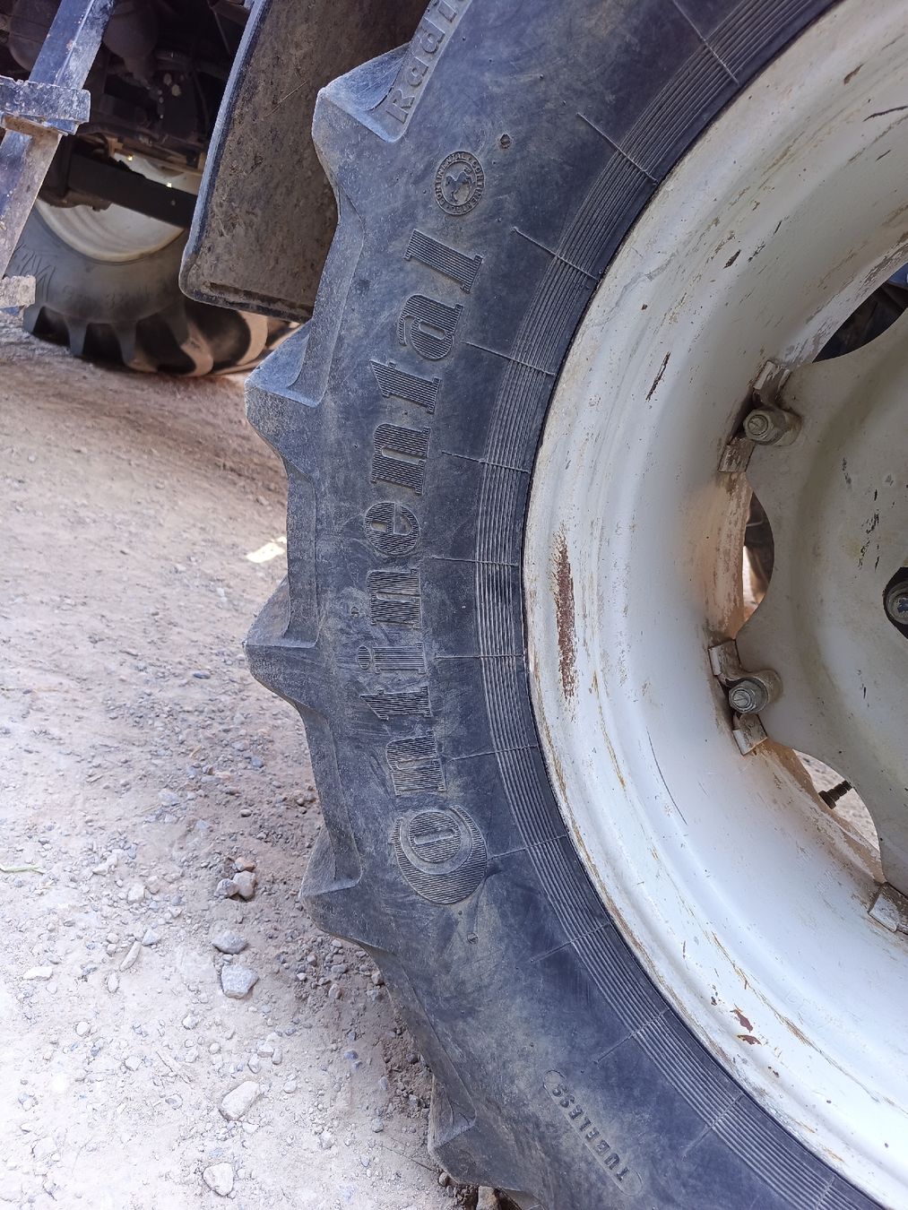 Pneumatici & Ruote complete: Pneu 480-70R28 – Usato da Oberhof venduto da Adfrick 3