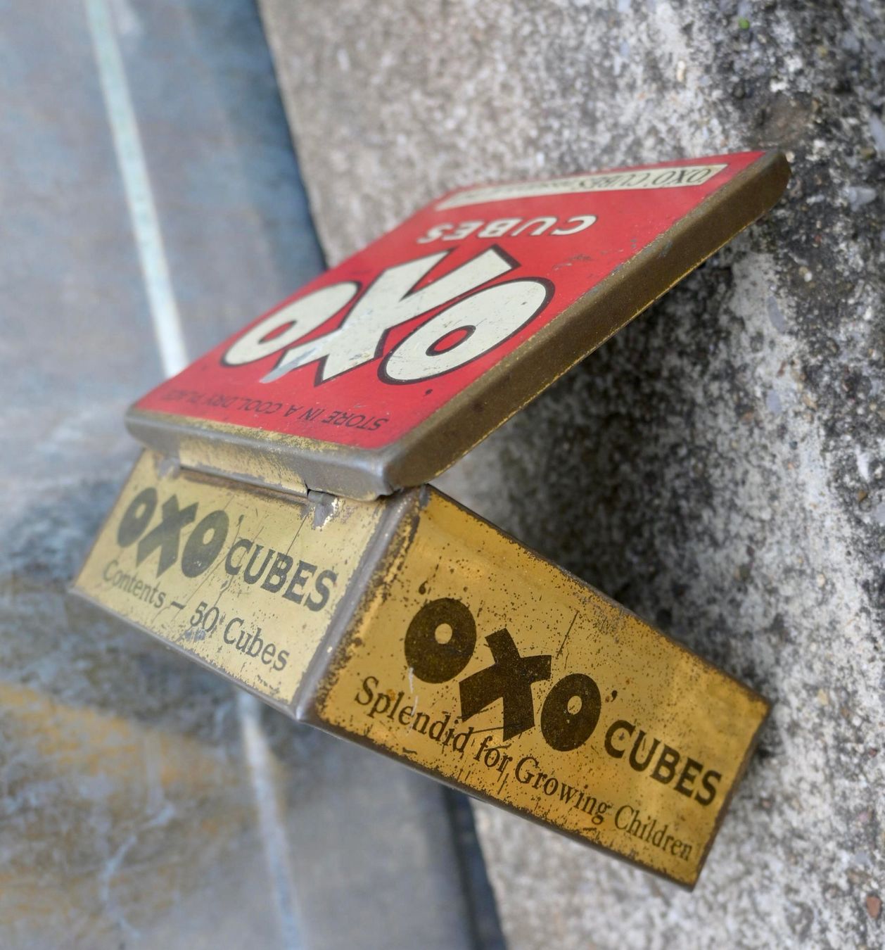 Barattoli: Vintage Blechdose OXO CUBE Strengthens Every Dish – Usato da Pfaffhausen venduto da mono_rec 7