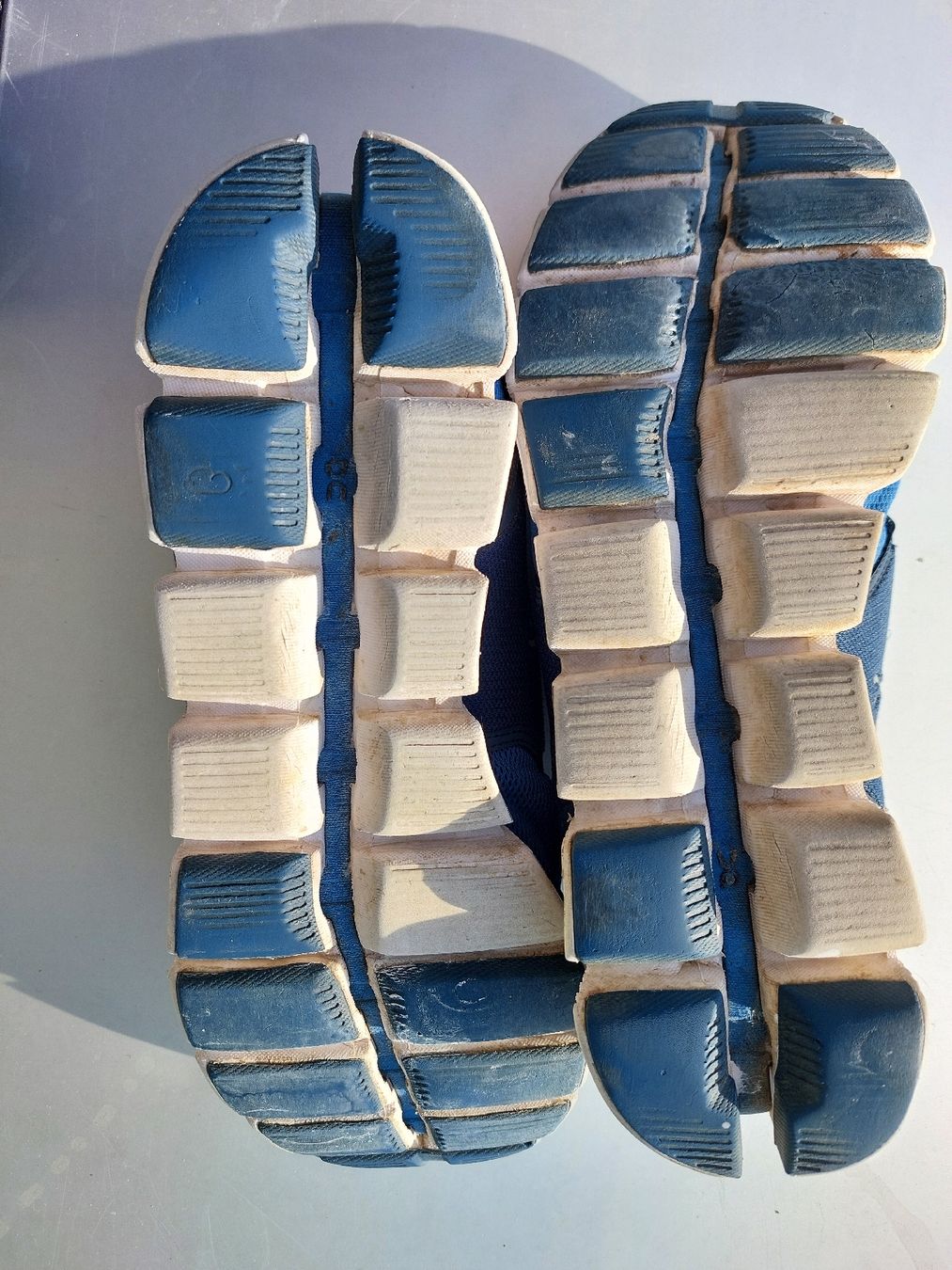 On Scarpe da uomo: ON Laufschuhe Cloud, Grösse 42 – Usato da Bern venduto da titaniumsnow 2