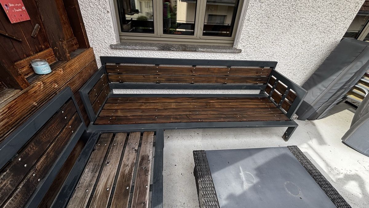 Divani: Outdoor Ecklounge mit Polstern (massiv) – Usato da Fisibach venduto da Fisisale 3
