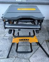 DeWalt DWE 7492 250 mm-Tischkreissäge mit Fahrgestell