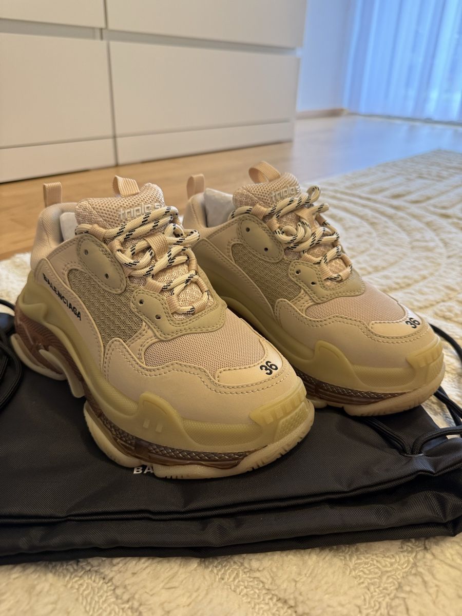 Balenciaga Scarpe da uomo: Balenciaga Tripple S – Nuovo (secondo la descrizione) da Langenthal venduto da egzon.bektashi