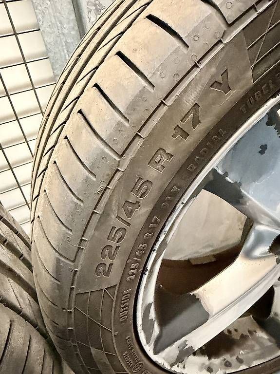 Sonstiges Schreiben & Zeichnen: 4 gomme estive con cerchi  225/45 R17 Y – Gebraucht aus Lugano von vla_9qrt 3