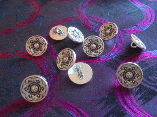 Boutons: 10 edle Knöpfe Tibetsilber rund – D'occasion à Hinwil par Glasperlen 1