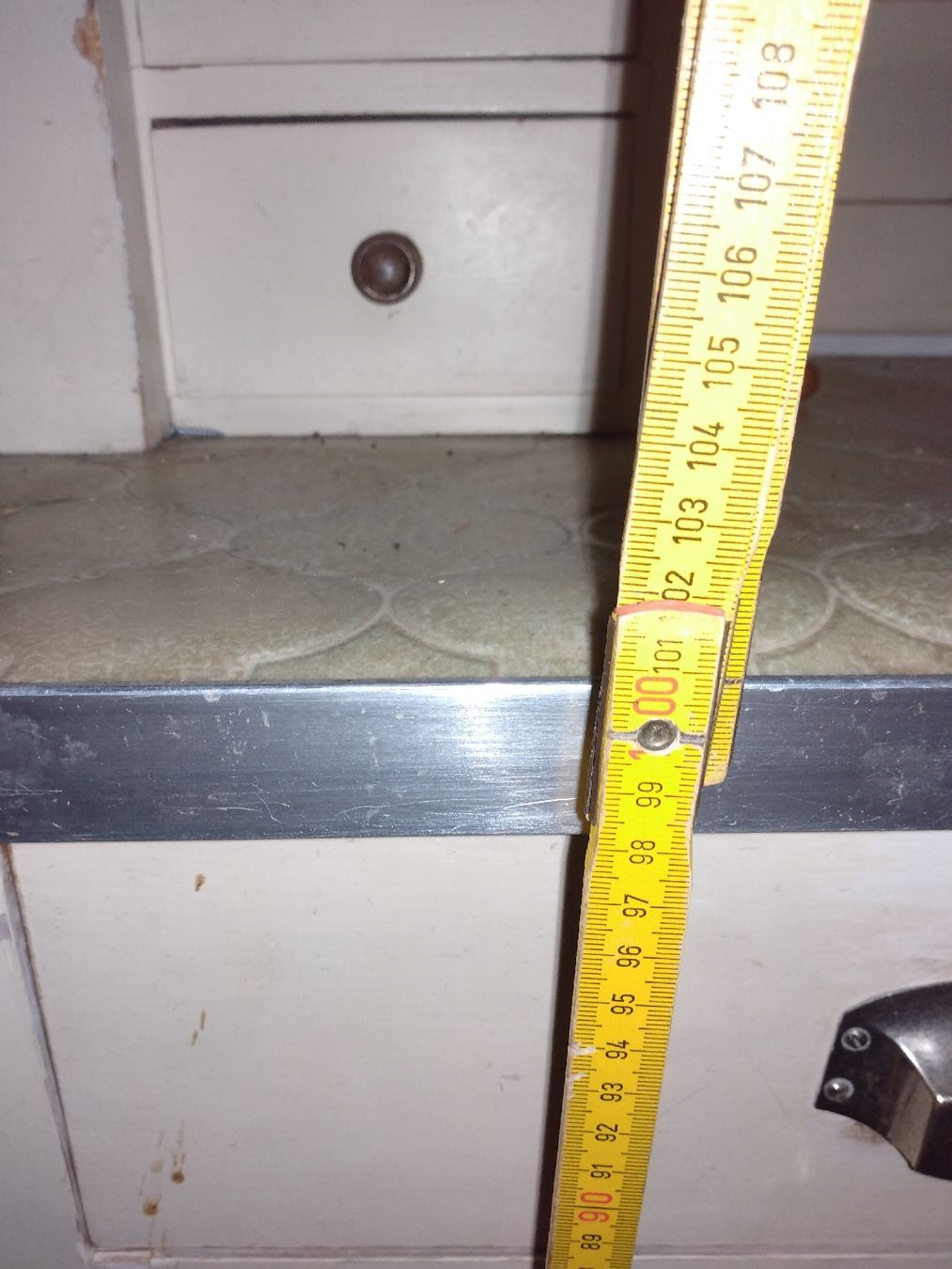 Credenze: vintage küchenschrank – Usato da Belp venduto da Guadalupe84 4