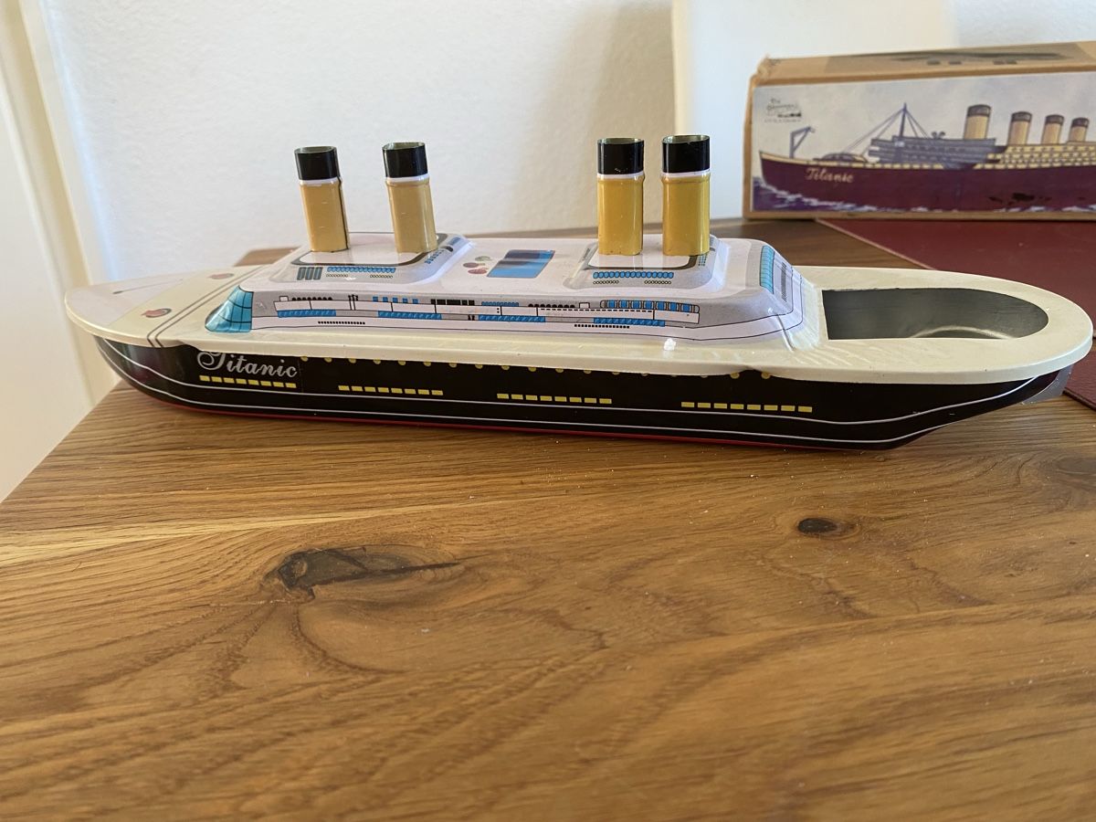 Spielzeuge: Blechschiff – Gebraucht aus Adliswil von KatzenFuchs 2