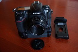 Nikon D300 mit Batteriegriff und Nikon Nikkor AF 50mm f1.8