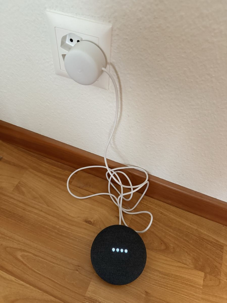 Google Haut-parleurs: Google Nest Mini (2nd Gen) - Charcoal – D'occasion à Zug par djf_x958 1