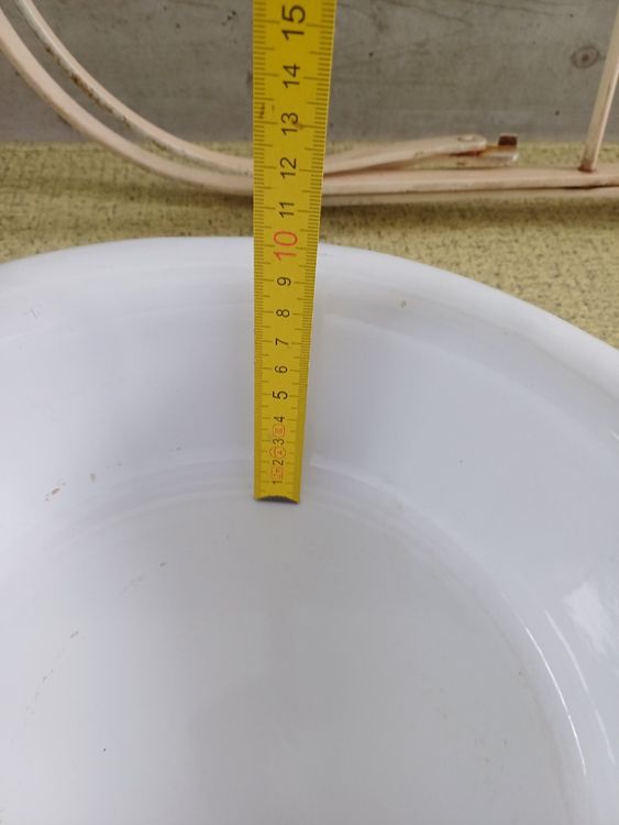Email Waschbecken mit Deckel und Eisengestell Kaufen auf Ricardo