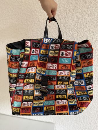 Moschino backpack perfume 