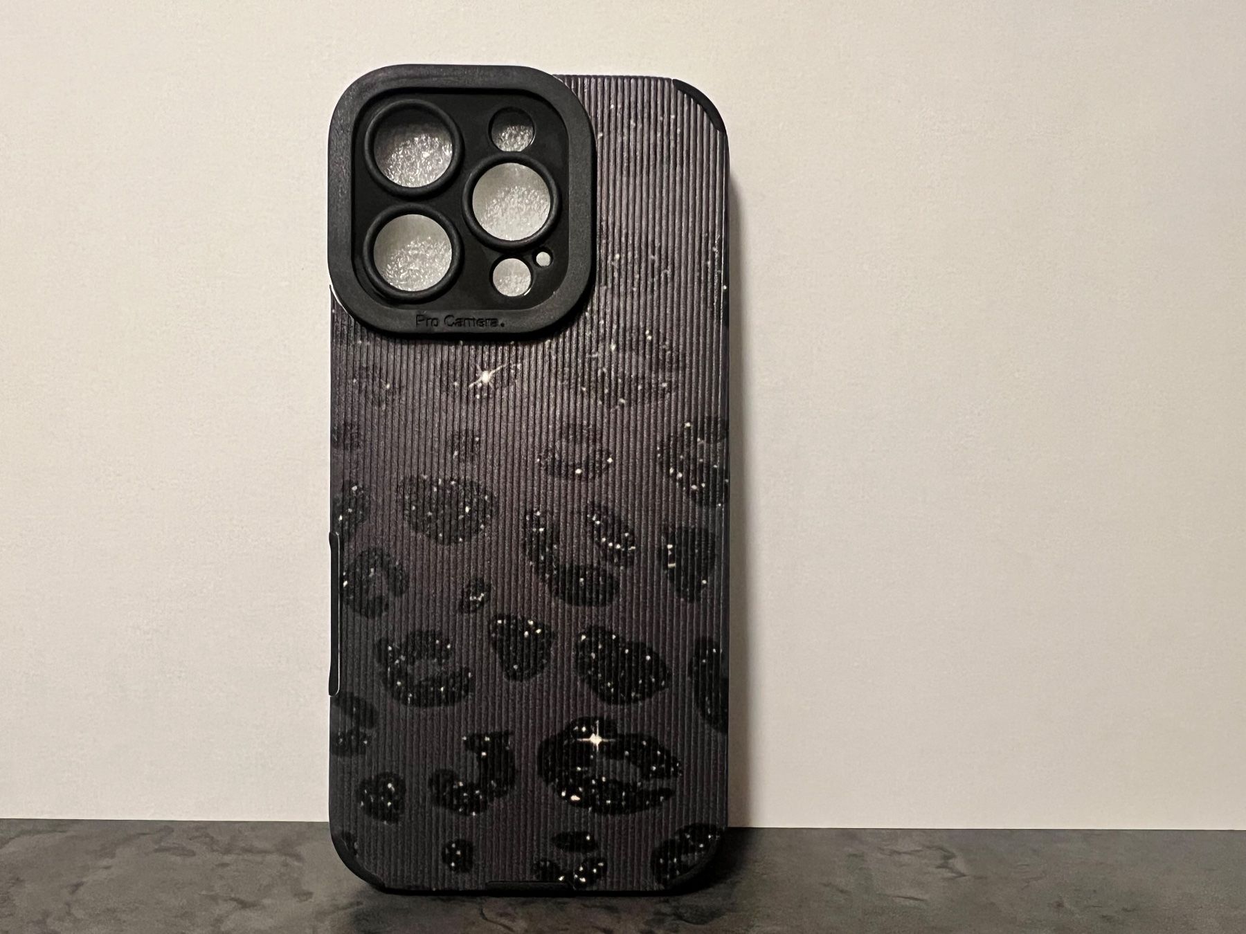 Apple Cover & Protezioni schermo: 2x iPhone 16 Pro Handyhülle Schutzhülle – Nuovo e nell'imballaggio originale da Bern venduto da No1e 4