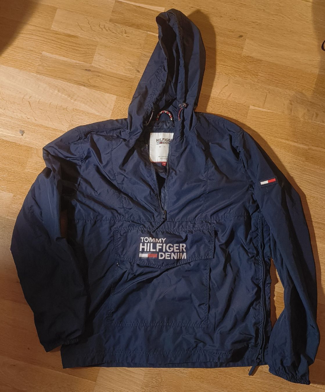 Tommy Hilfiger Giacche: Tommy Hilfiger Jacke Gr. M – Usato da Basel venduto da Andriinnn