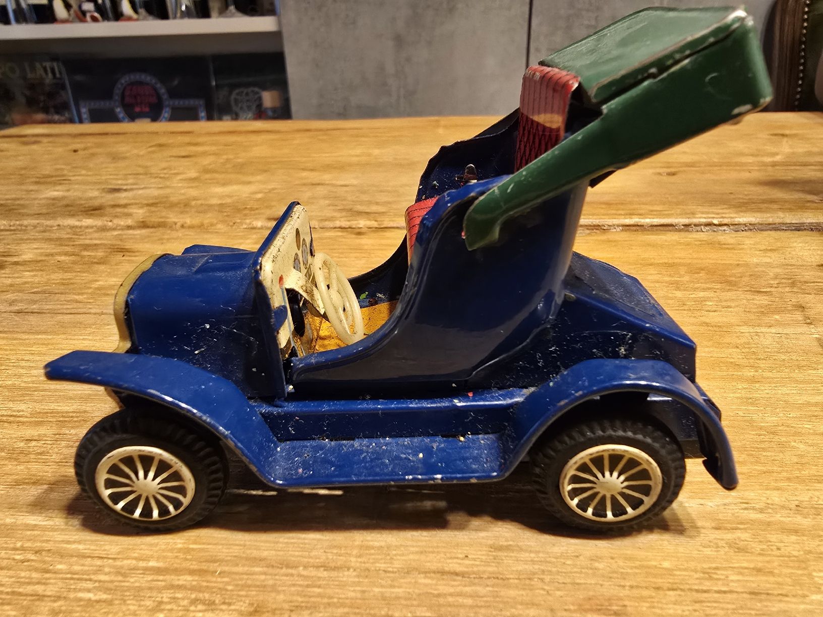 Jouets: Antikes Blechauto, 60ef Jahre Japan Oldtimer  – D'occasion à hinwil par Perlinchi