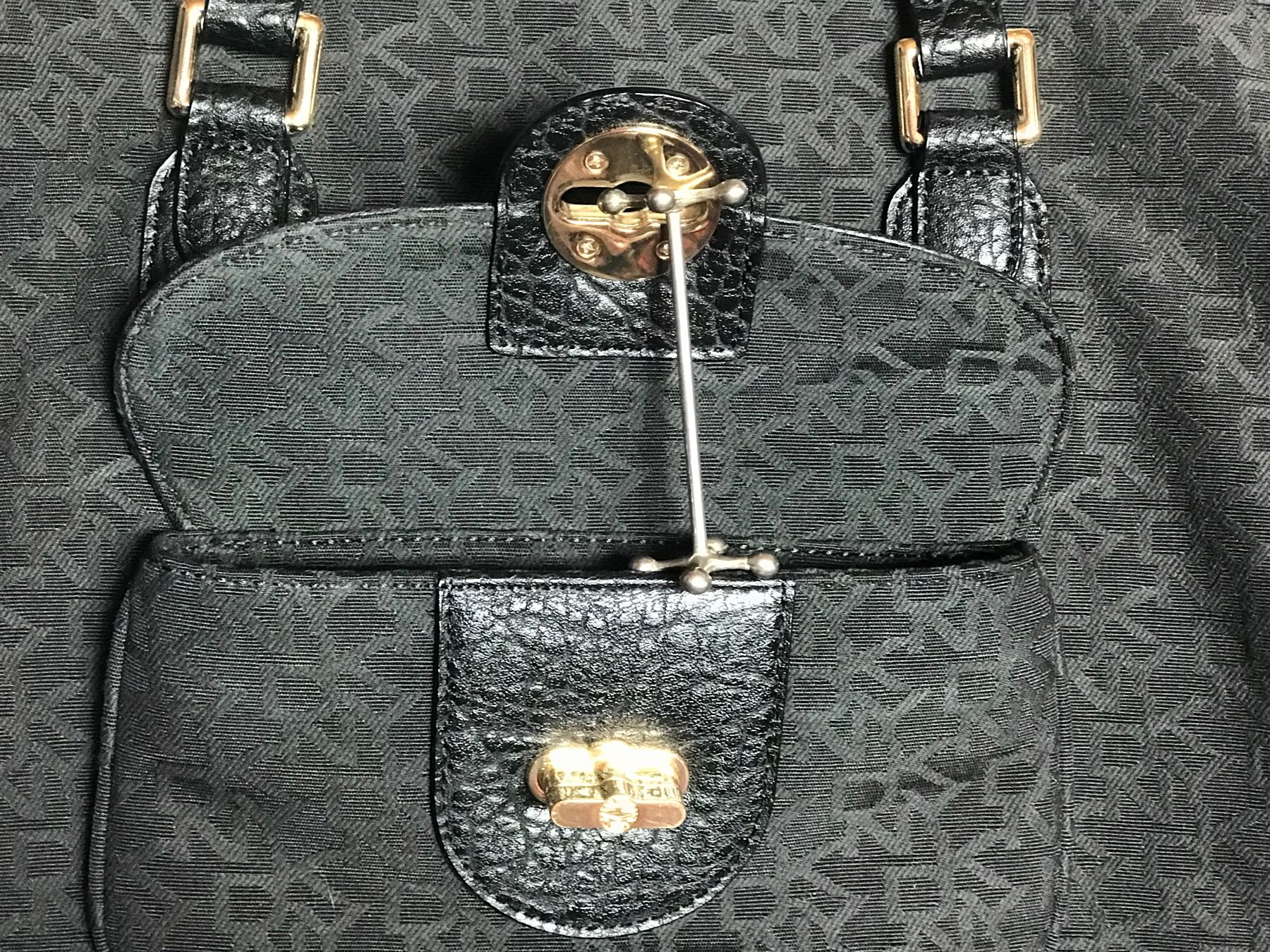 Borse da donna: Tasche Damentasche Handtasche Shopper – Usato da Däniken SO venduto da allerlei54 3