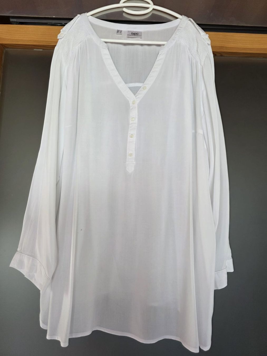 Blusen: Leichte Sommer Blusen, versch. Modelle, in 46 Top Zustand – Gebraucht aus Diegten von November1971 1