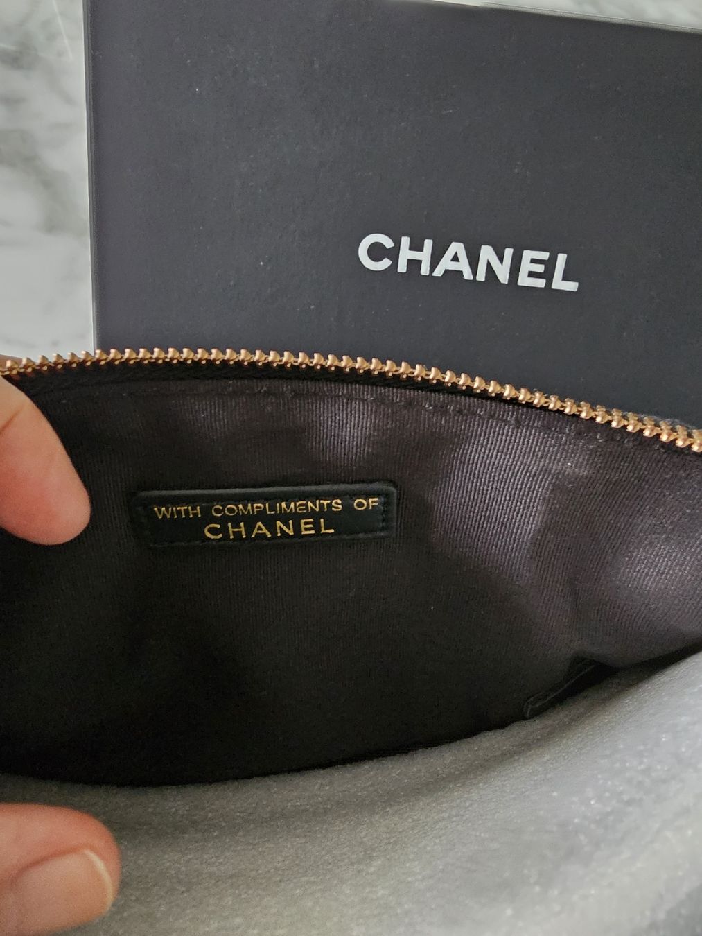 Chanel Taschen für Damen: Chanel Abendsamttasche schwarz – Neu (gemäss Beschreibung) aus Wetzikon ZH von sane1972 2