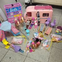 gr. Lot Barby Artikel inkl. Wohnmobil, Kleiderschrank etc.
