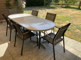 Gartentisch mit 6 Stühlen