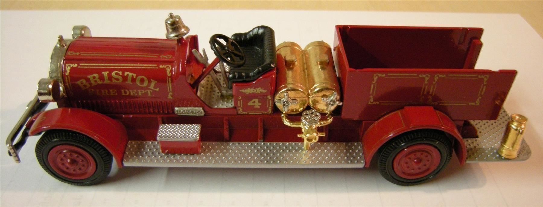 Modellini d'auto: Ahrens Fox Pumper – Nuovo e nell'imballaggio originale da Mettmenstetten venduto da shaula51