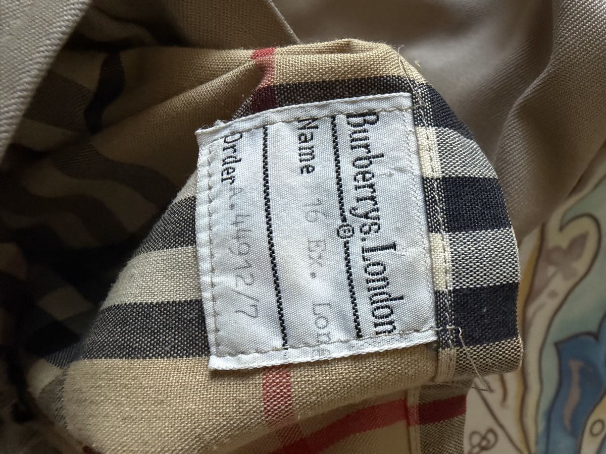 Burberry Cappotti: Burberry Trenchcoat Grösse 44/16 – Usato da Wittenbach venduto da cherubina 7