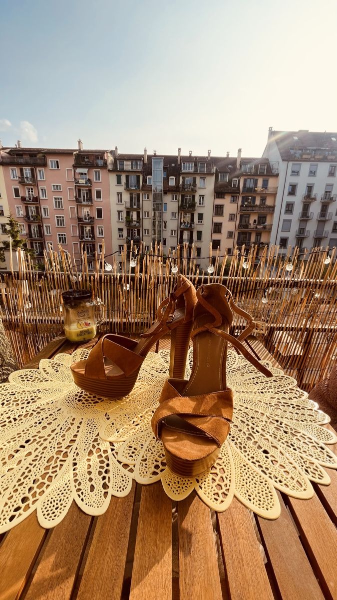 Scarpe da donna: Chic Braun plateau Sandalen – Nuovo (secondo la descrizione) da Luzern venduto da lei_5btm 2