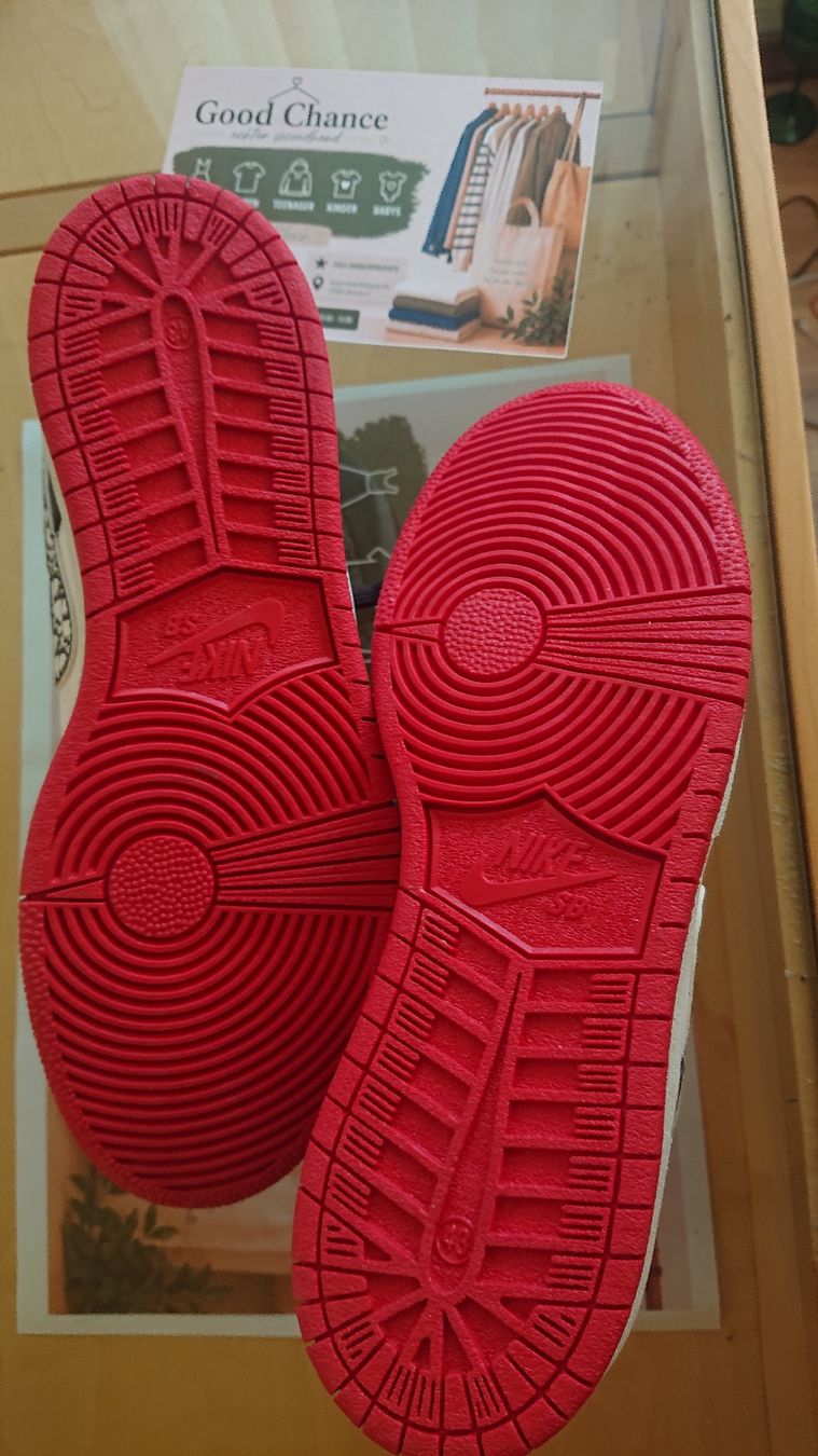 Nike Scarpe da uomo: Nike Air Dior - Gr 43 - NEU – Nuovo (secondo la descrizione) da Grenchen venduto da Zombiepolizist 3
