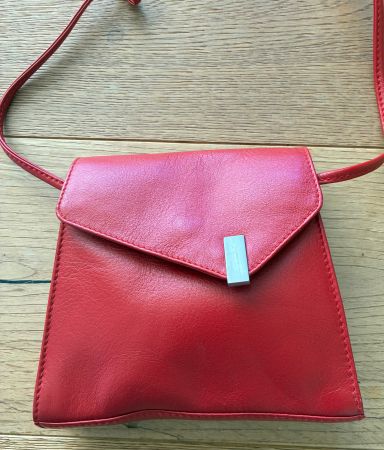 Rote Handtasche, klein, Top Zustand, für den Ausgang!